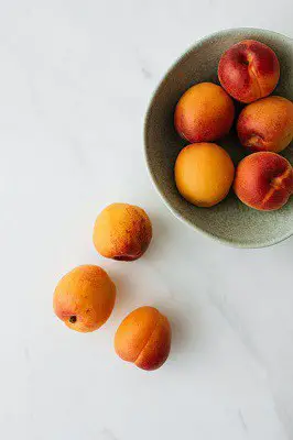 Keto peaches