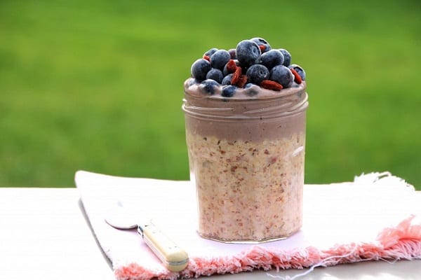 Overnight oats with blueberry and cashew