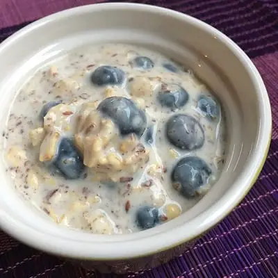 Overnight oats for weight loss with blueberries