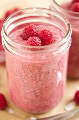 Raspberry chia pudding