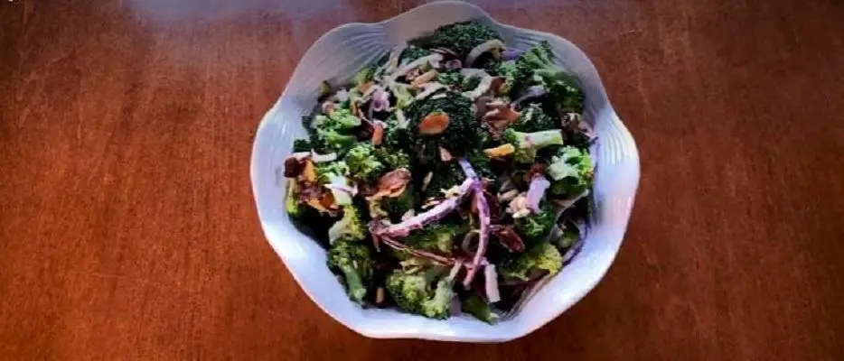 Keto broccoli salad