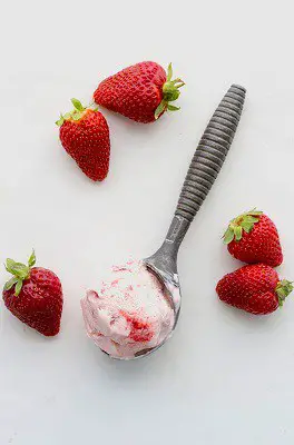 No churn strawberry keto ice cream on a scoop