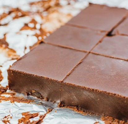 Keto chocolate fudge squares cut up