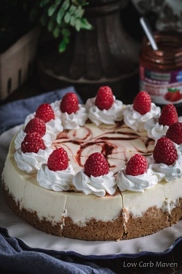 Keto cheesecake with raspberry swirl