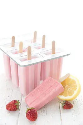 Keto strawberry lemonade popsicles