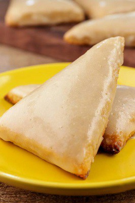Low carb fathead dough cinnamon roll scones 