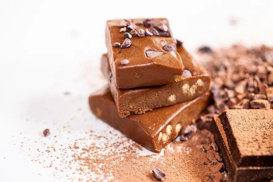 Low-carb protein bar recipes feature image
