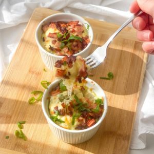 keto loaded cauliflower mash split into two bowls